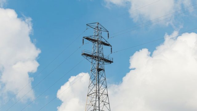 電力会社の選び方で損している人が続出。40代が後悔しない乗り換えポイント【2026年版】